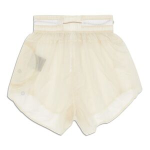 NWT women’s lulululemon Step Out Short size 14